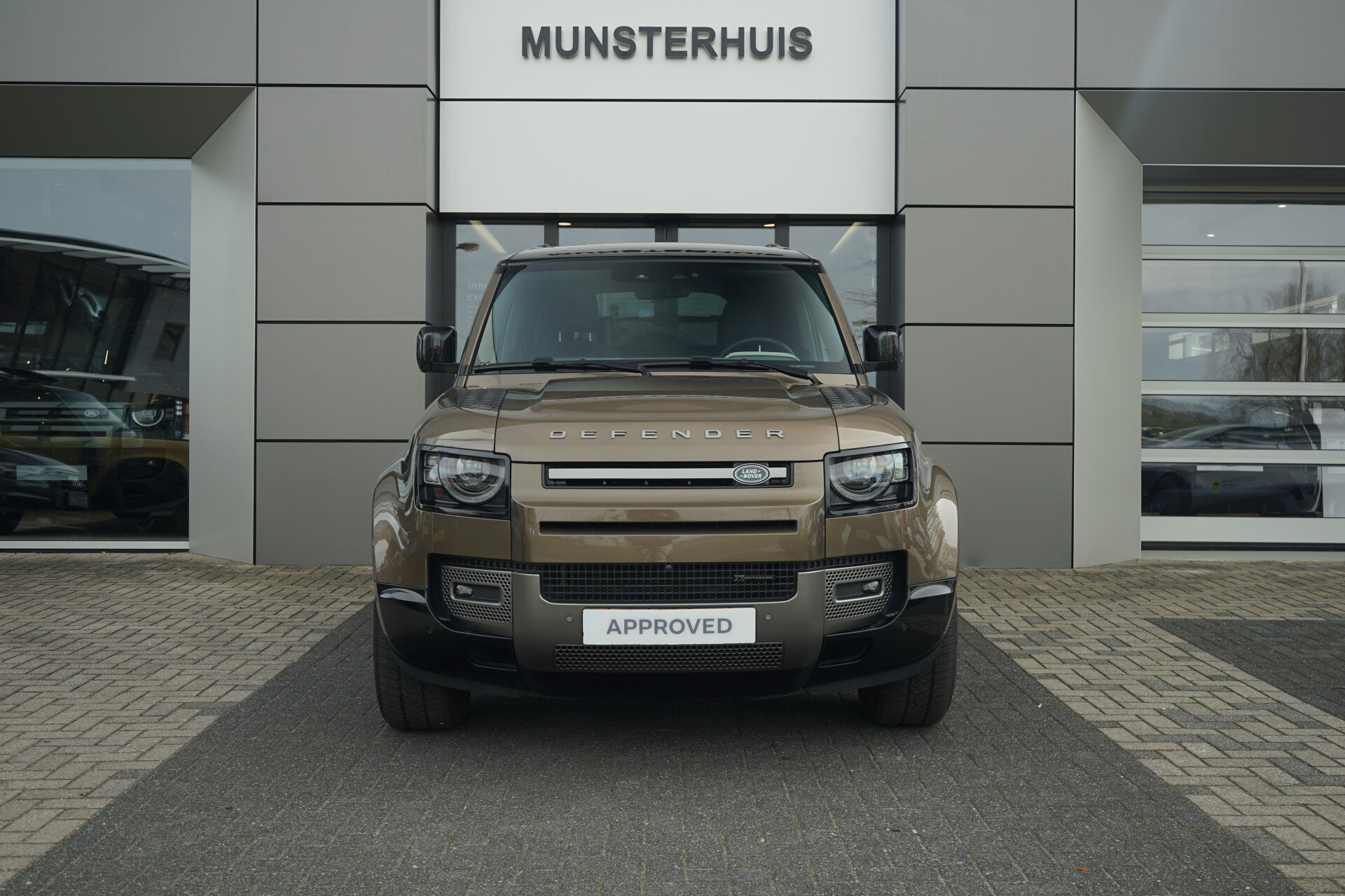 Land Rover Defender Hard Top 3.0 D200 110 MHEV X-Dynamic SE | Occasion Lease vanaf € 1.569,00  p/m - Afbeelding 5
