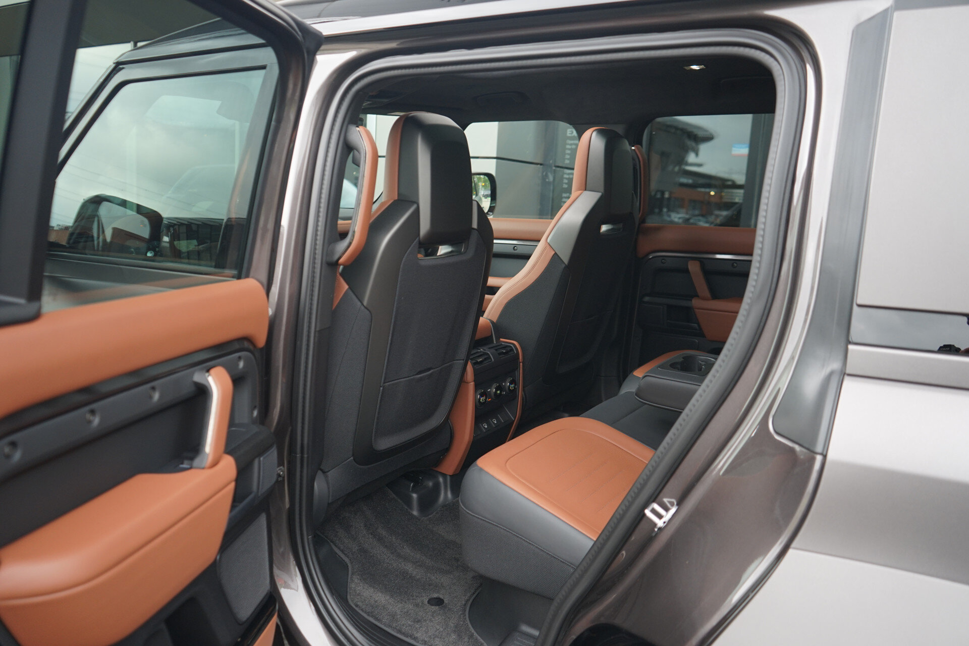 Land Rover Defender 110 4.4 P635 Octa - Afbeelding 5