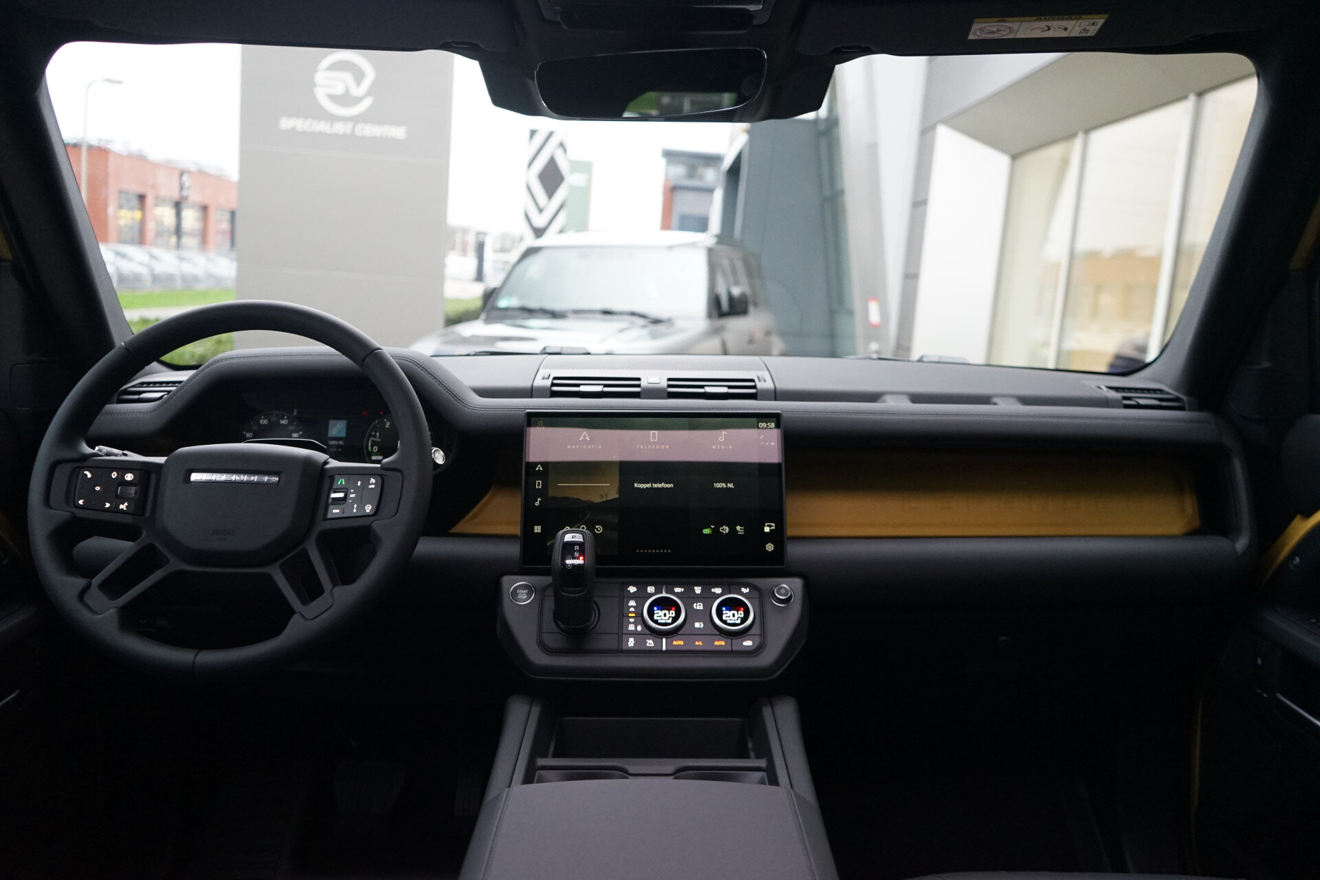 Land Rover Defender 110 P300e 110 Trophy Edition - Afbeelding 4