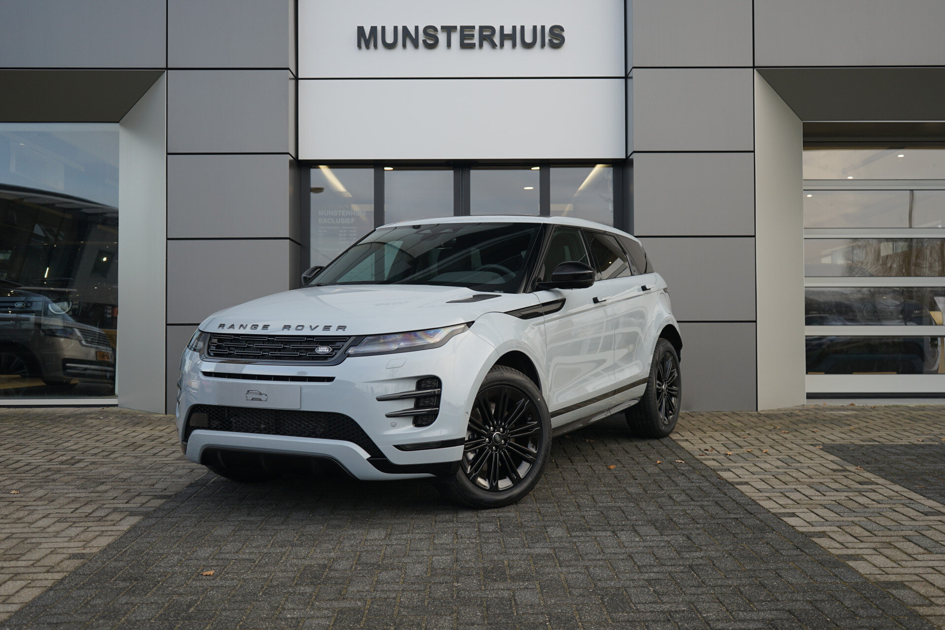 Land Rover Range Rover Evoque P270e PHEV AWD Business Dynamic Edition