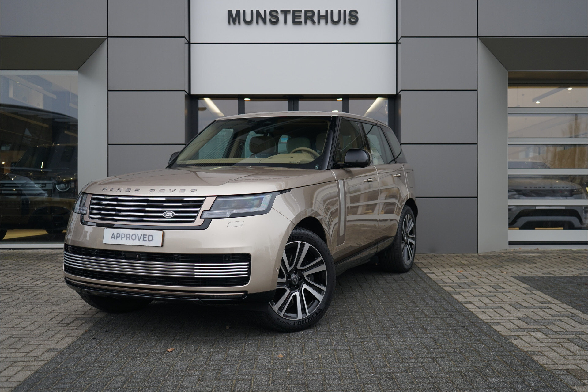 Land Rover Range Rover 3.0 P550e SV PHEV