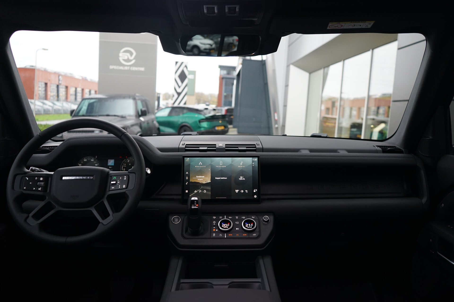 Land Rover Defender 110 P300e 110 X-Dynamic SE - Afbeelding 5
