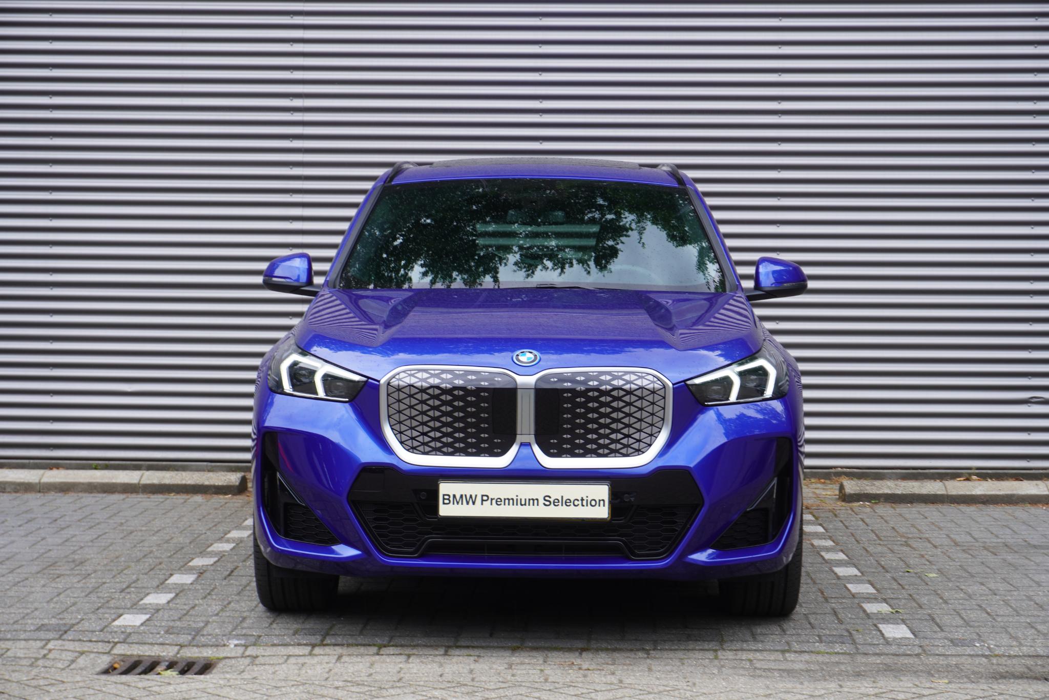 BMW iX1 eDrive20 - Afbeelding 3
