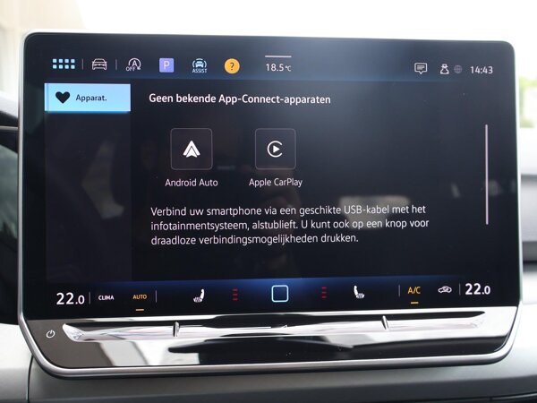 Apple Carplay/Android Auto Apple Carplay/Android Auto