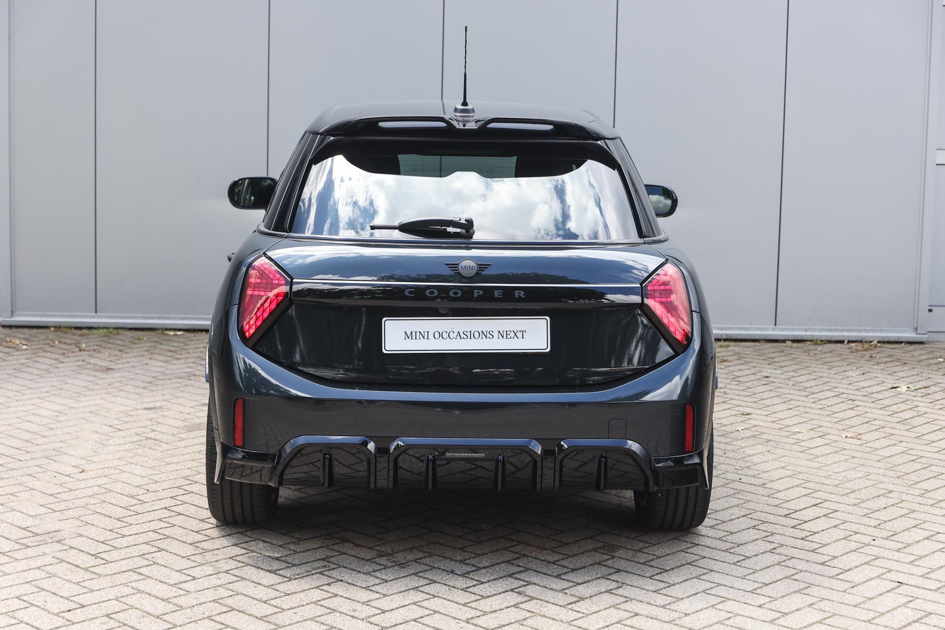 MINI 5-Deurs 6