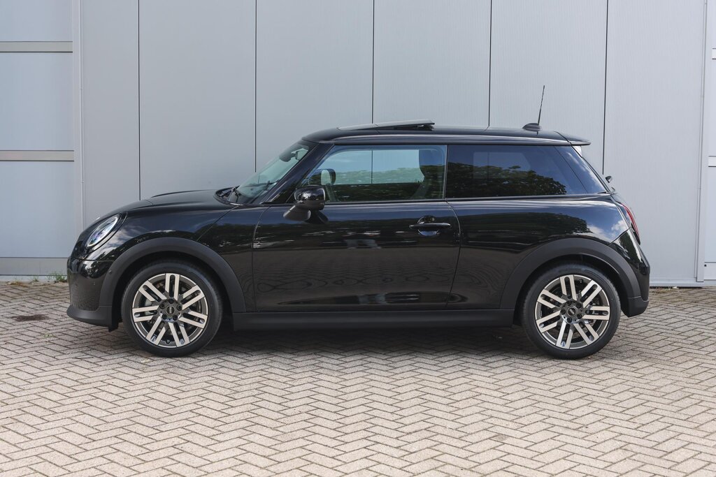 MINI 3-Deurs 8