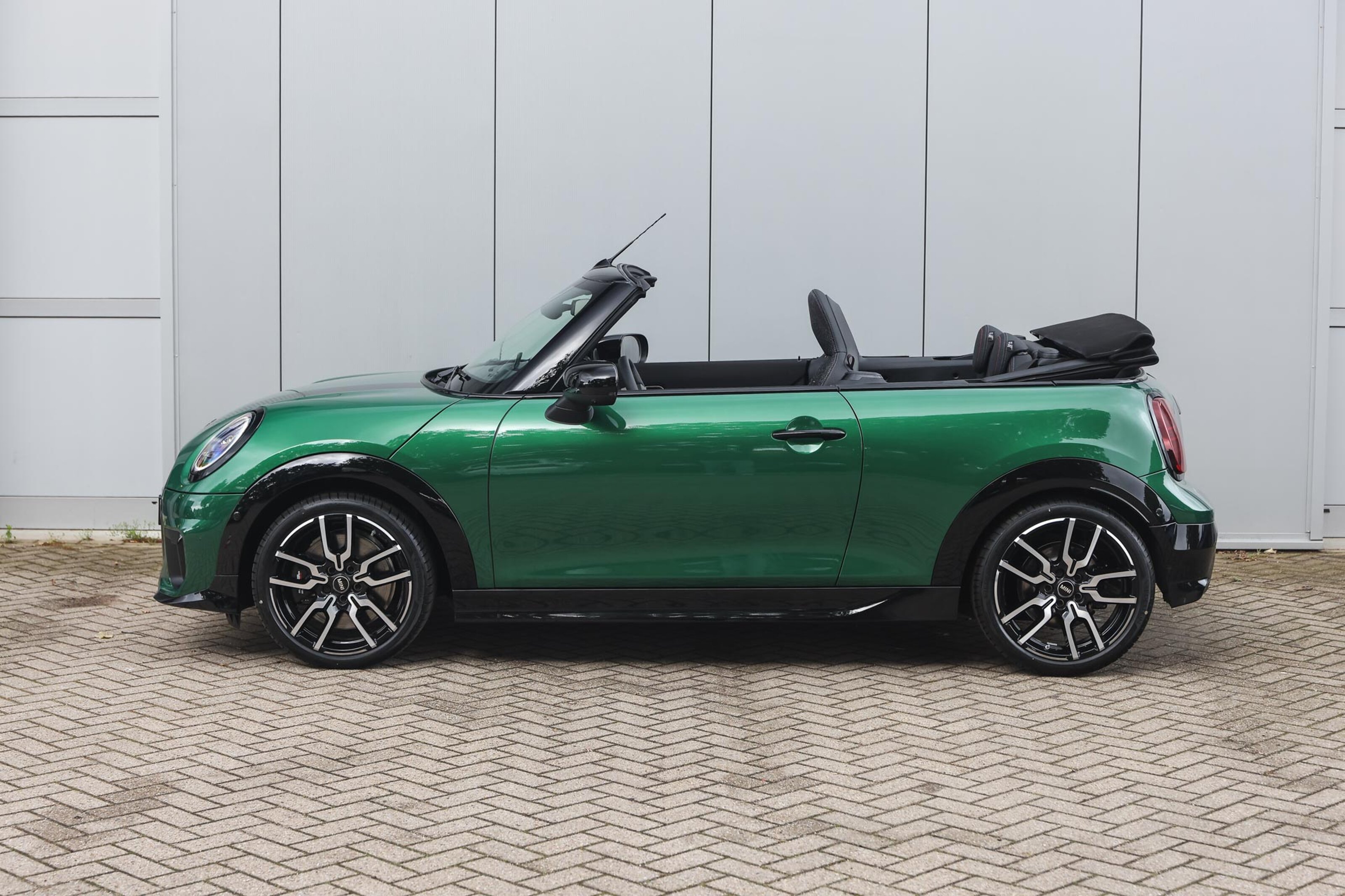 MINI Cooper Cabrio 6