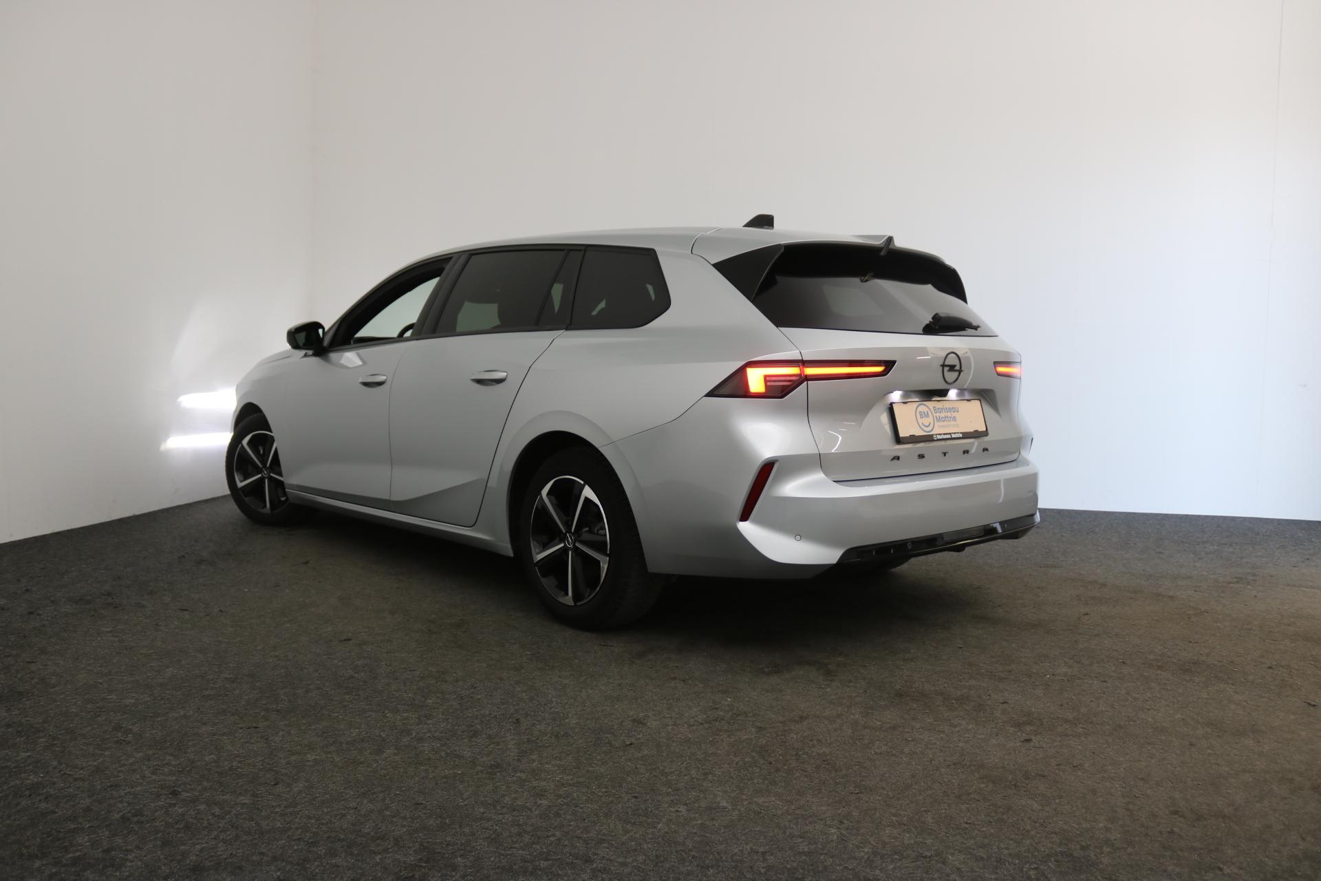 Opel Astra Sports Tourer GS-LINE BREAK AUTOMAAT *360°CAMERA SENSOREN*ZETEL STUURVERWARMING*DAB*GPS*CARPLAY* - Afbeelding 4