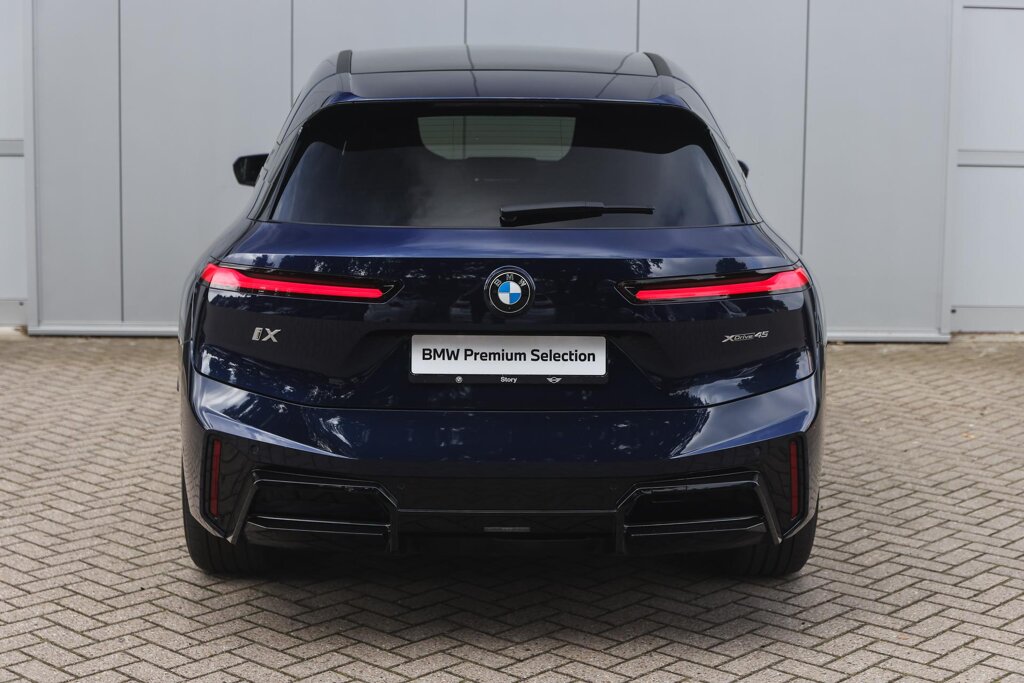 BMW iX 6