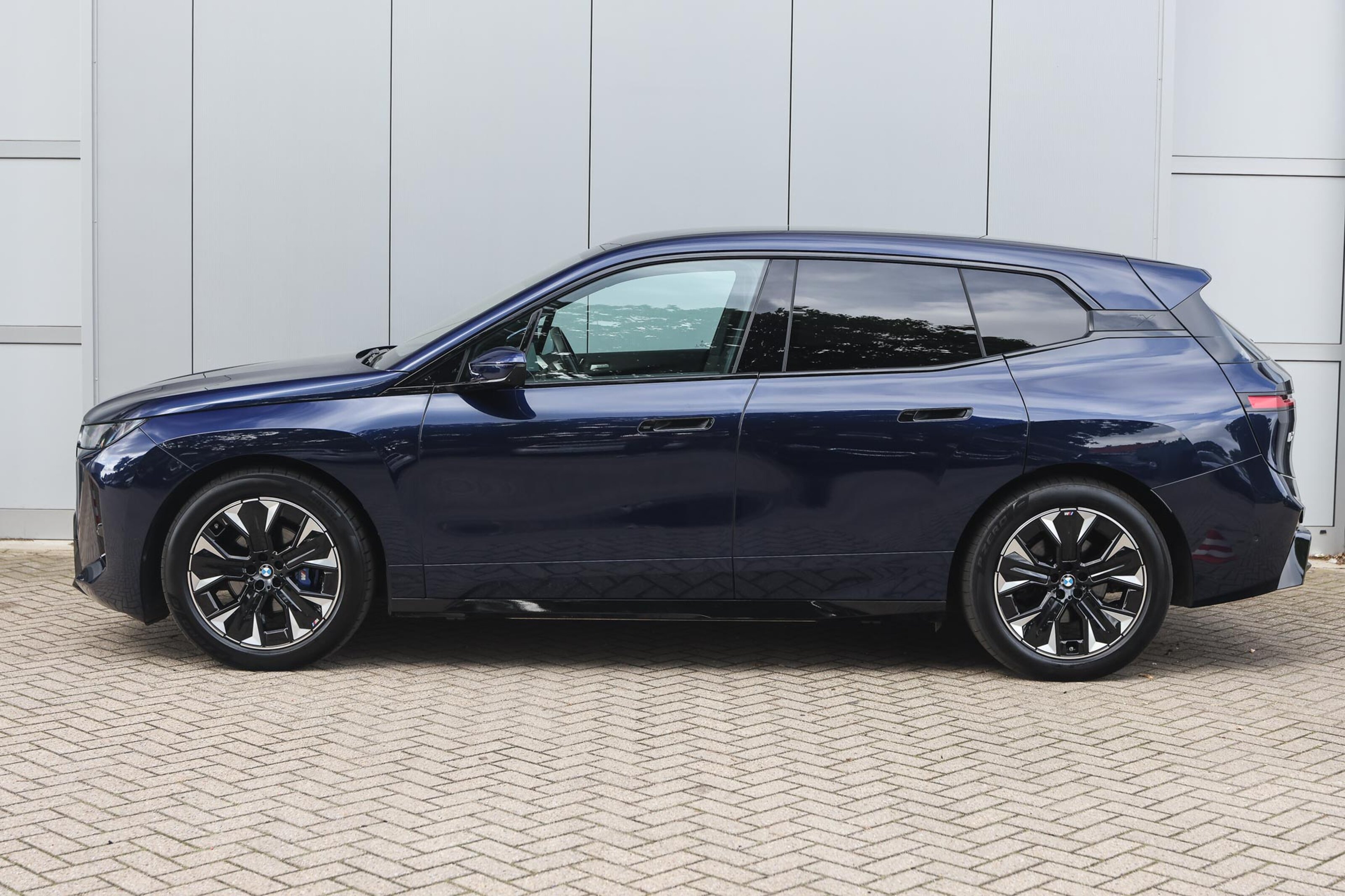 BMW iX 7