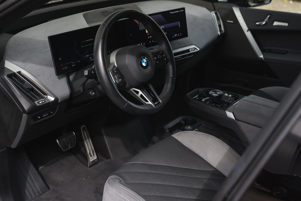 BMW iX 9