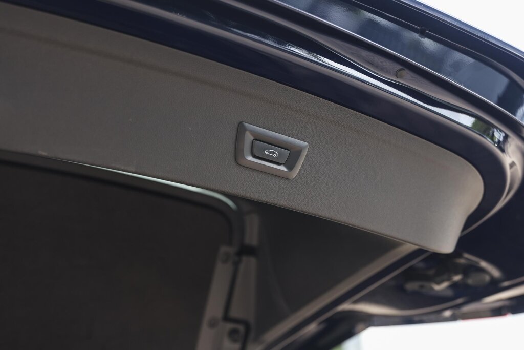 BMW iX 35