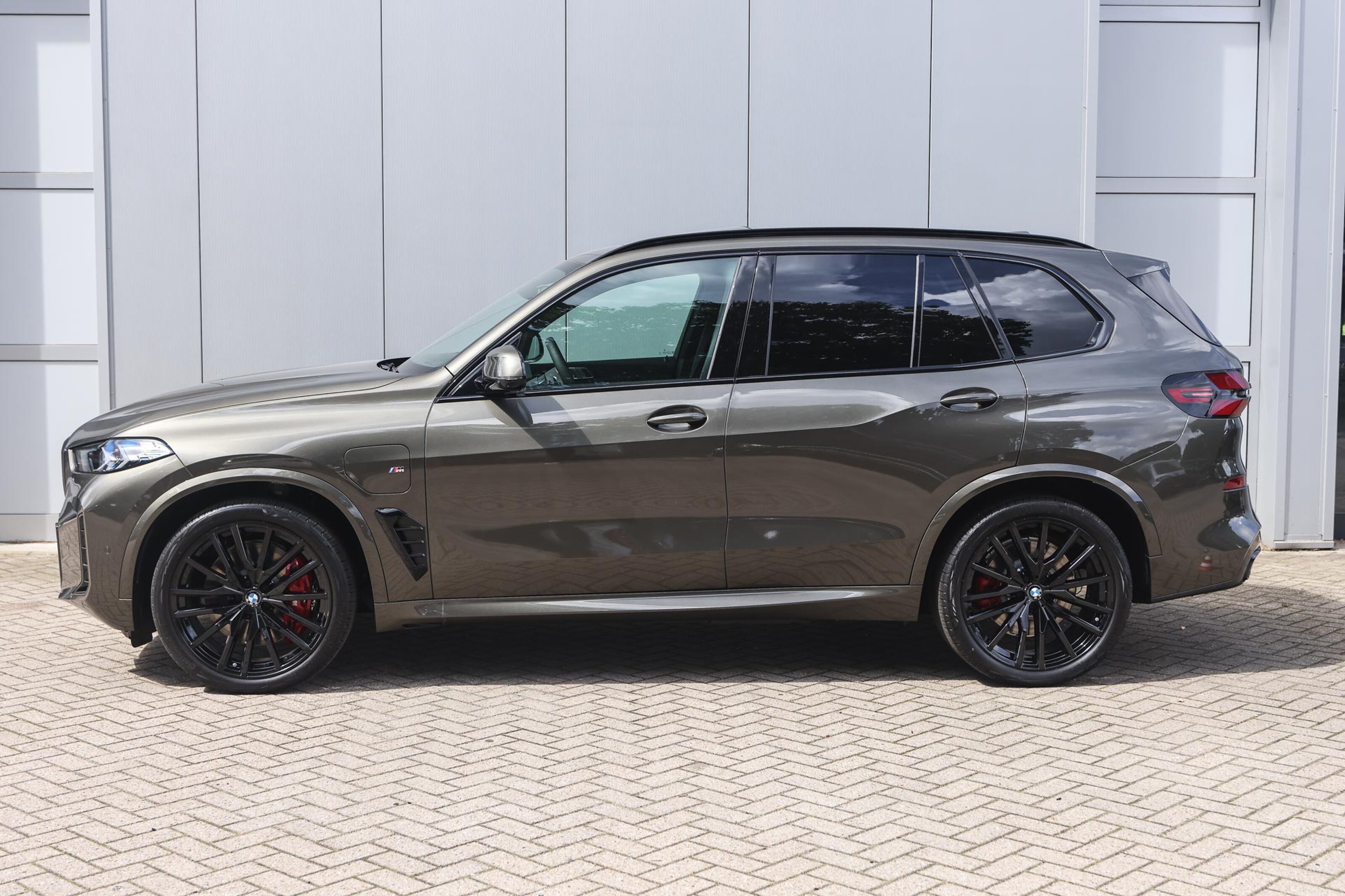 BMW X5 8
