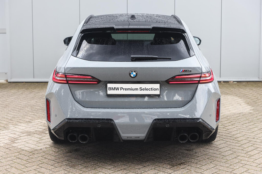 BMW M5 6