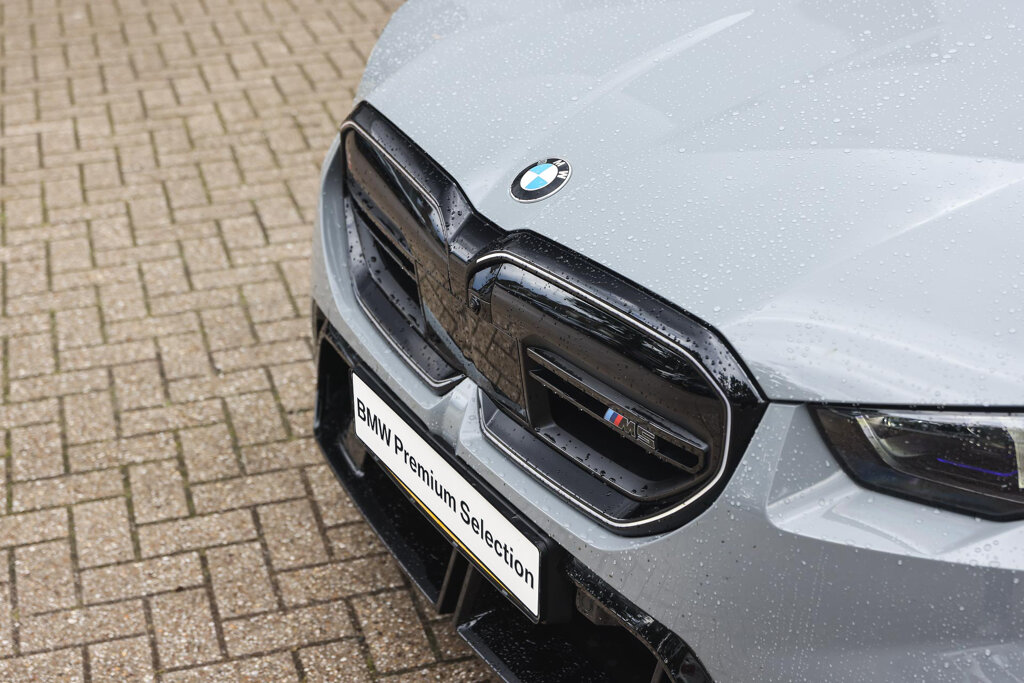 BMW M5 32