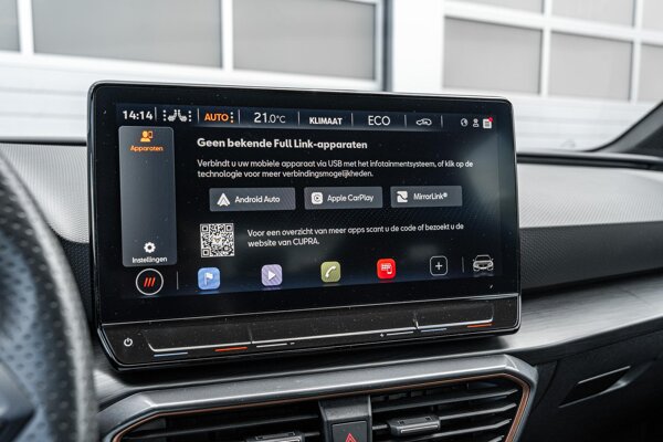 Apple Carplay/Android Auto Apple Carplay/Android Auto