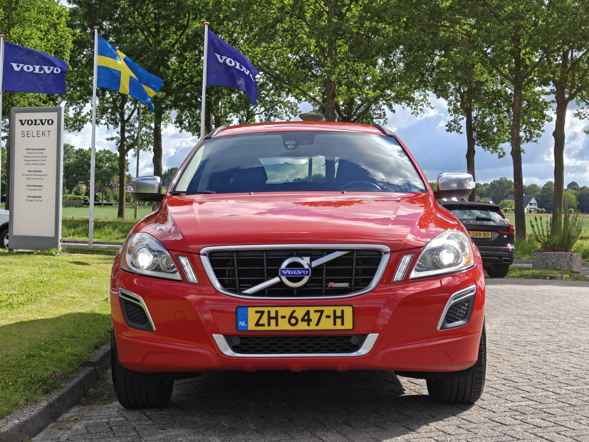 Volvo XC60 T5 245PK R-Design - Afbeelding 2