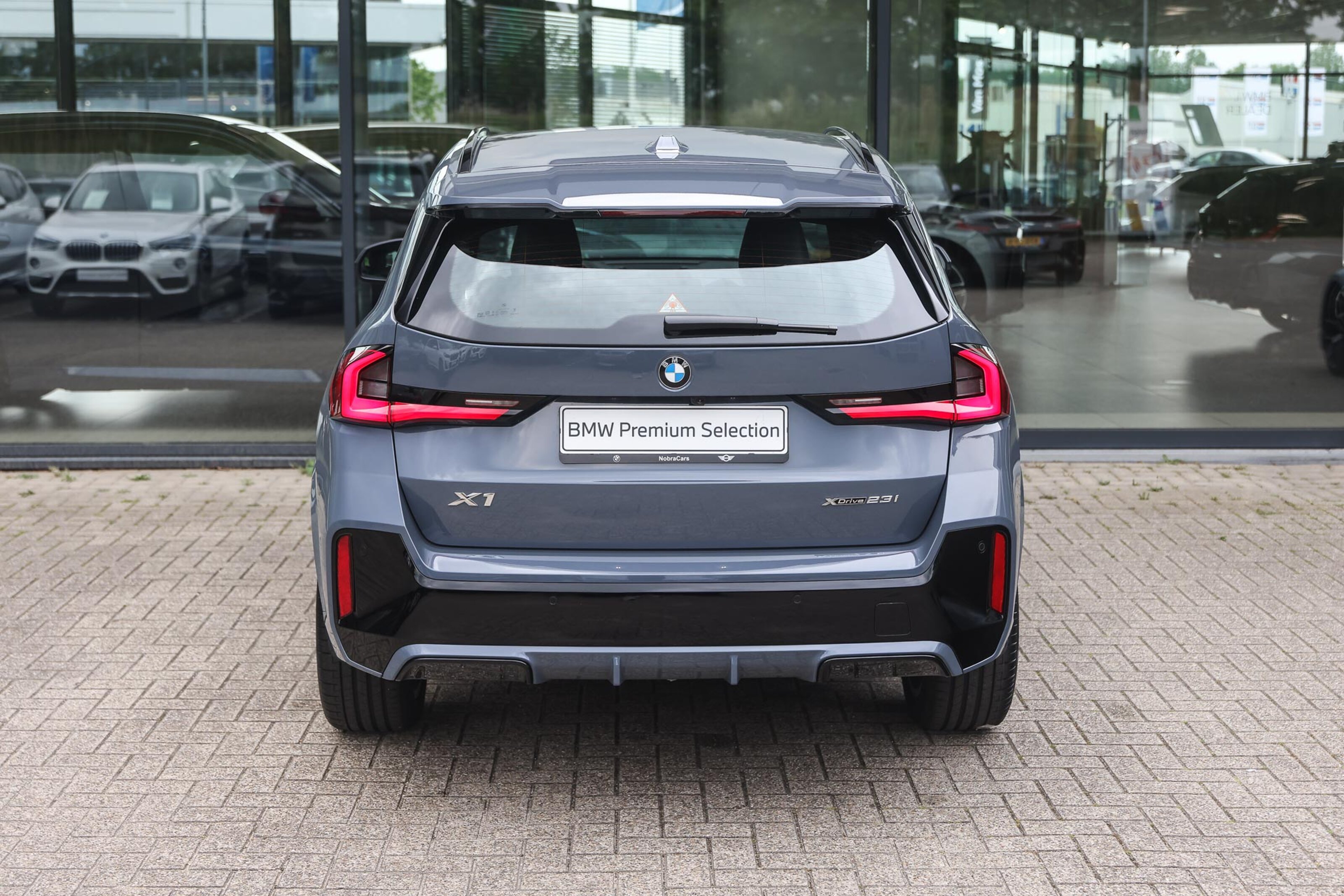 BMW X1 6
