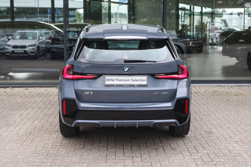 BMW X1 6