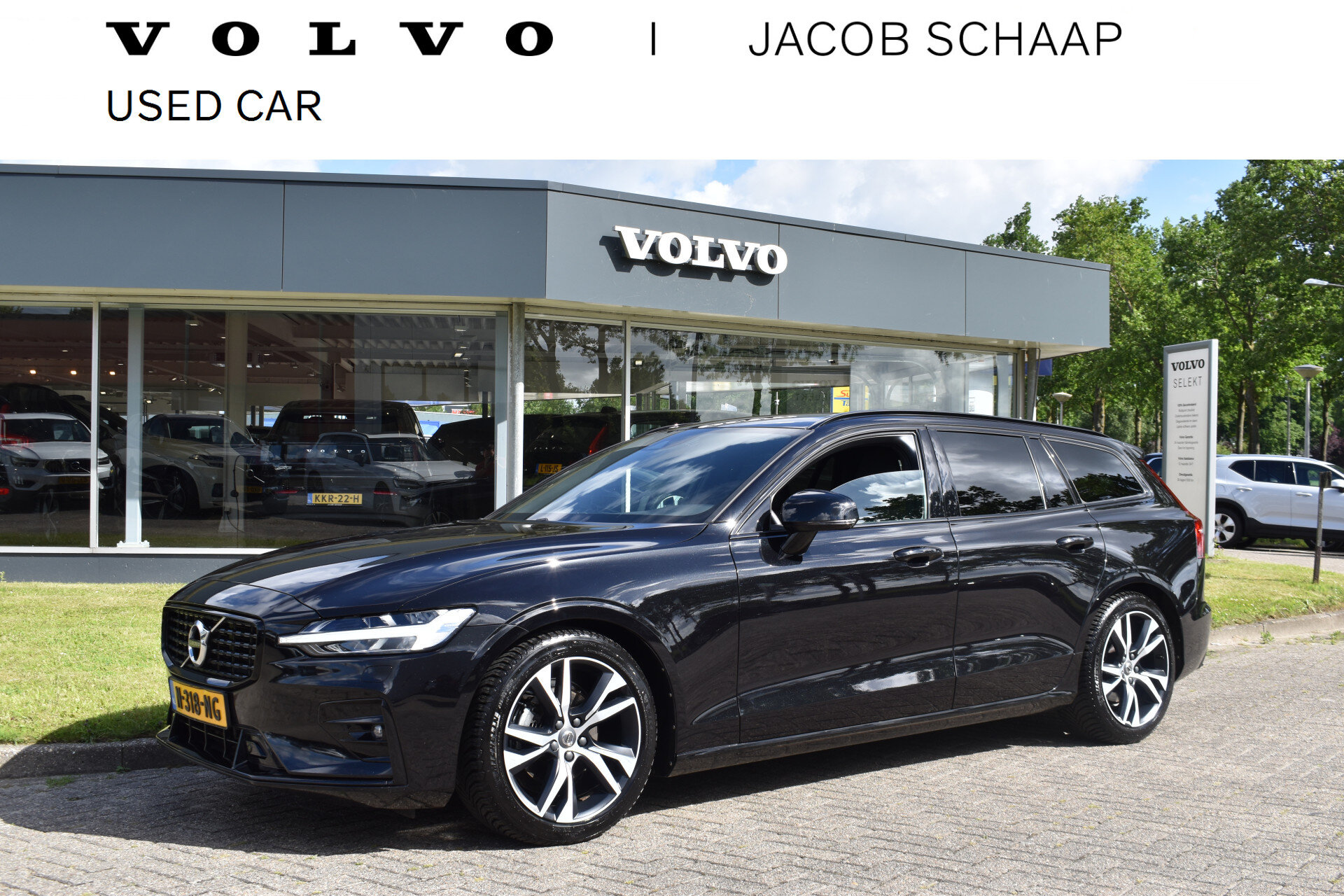 Volvo V60 B4 211PK R-Design