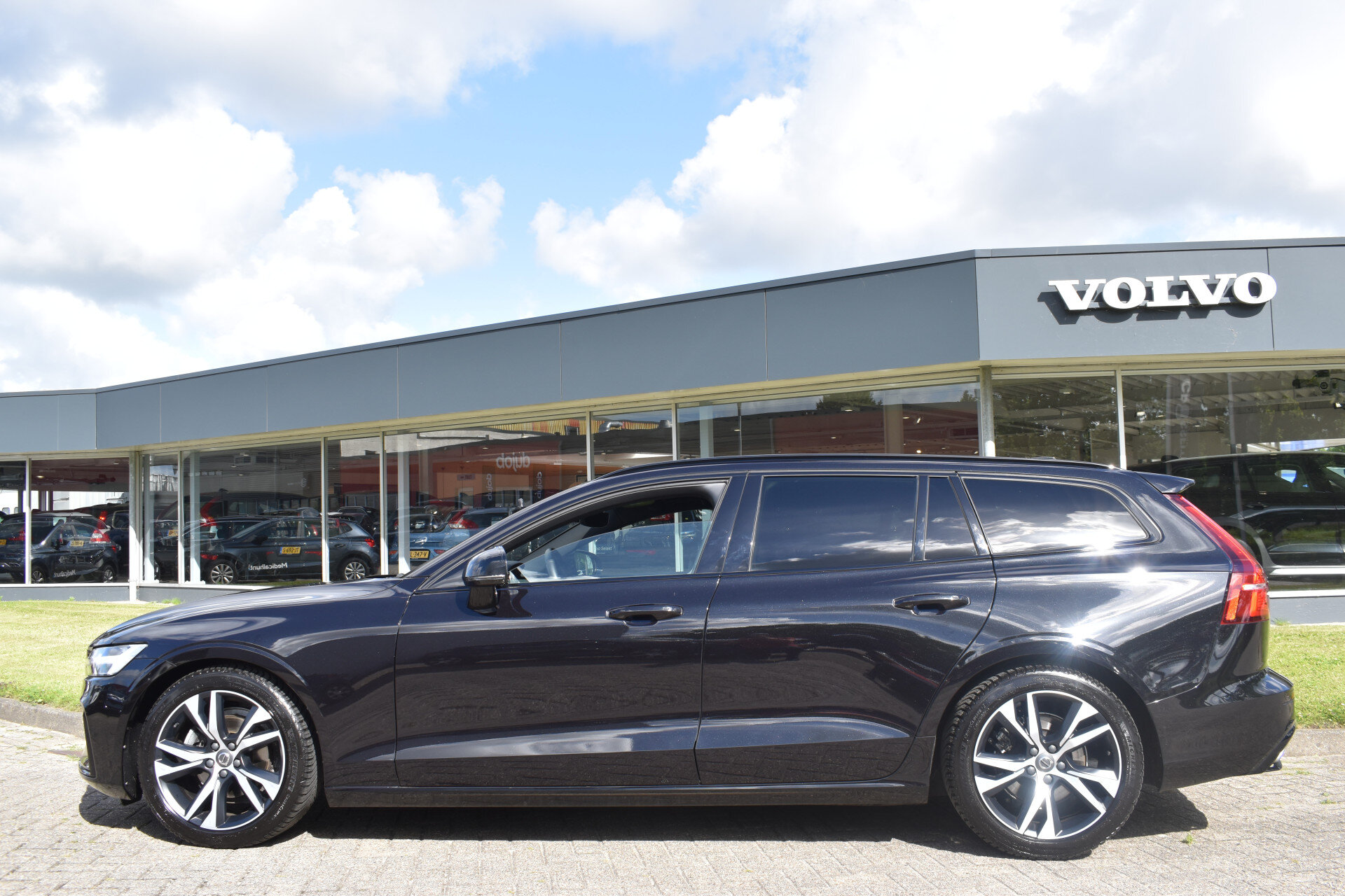 Volvo V60 B4 211PK R-Design - Afbeelding 5