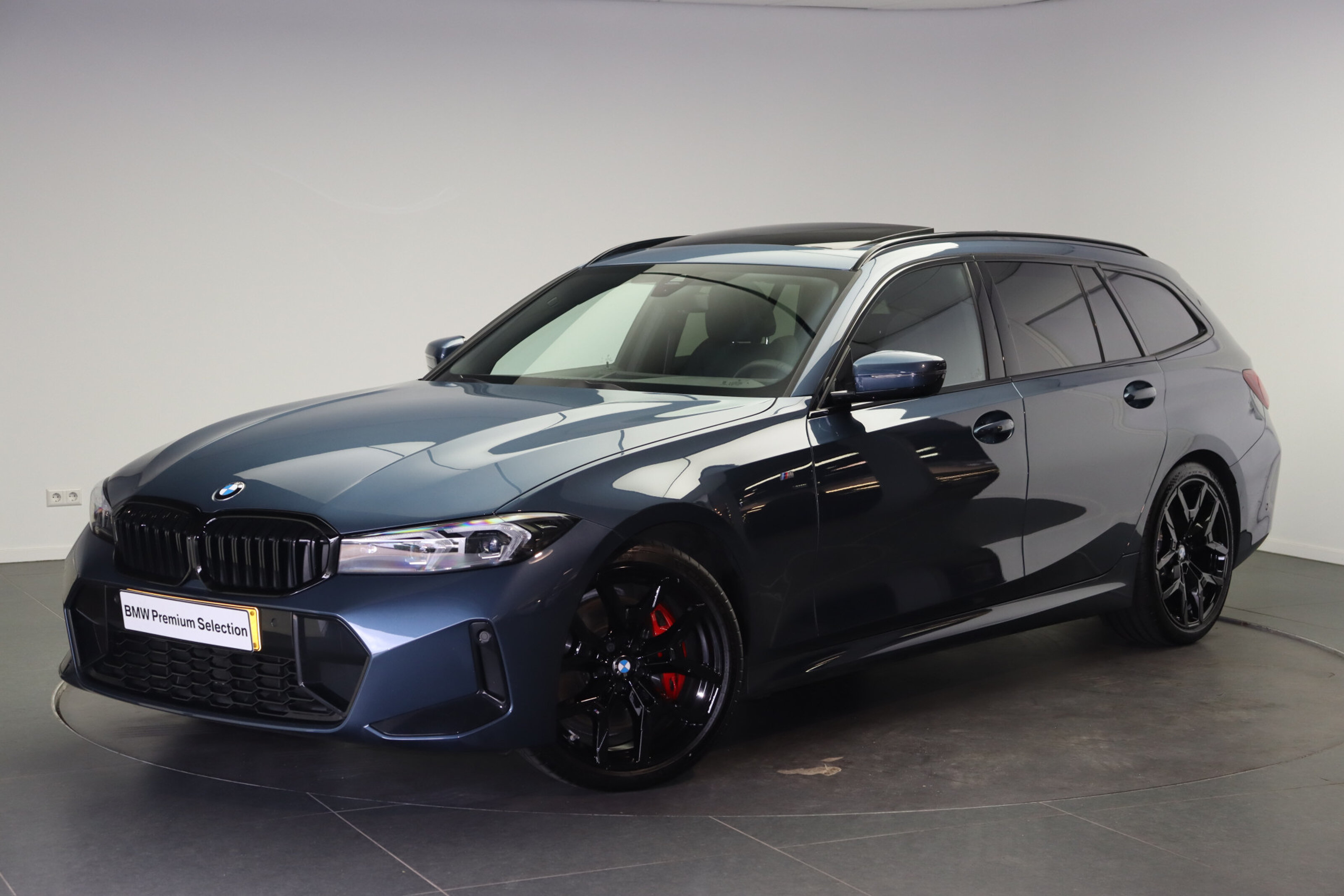 BMW 3 Serie Touring 320i M Sport Automaat