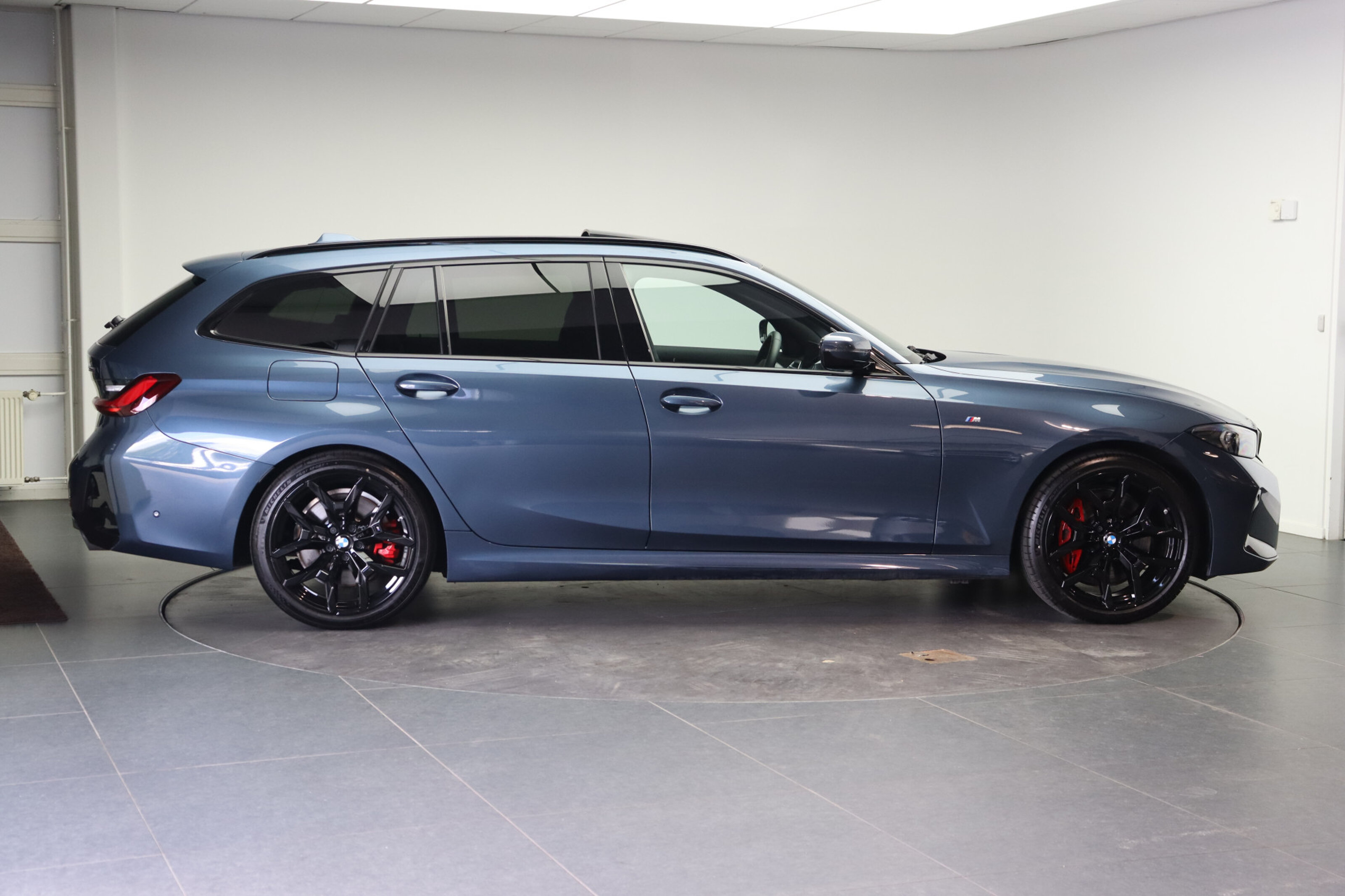 BMW 3 Serie Touring 320i M Sport Automaat