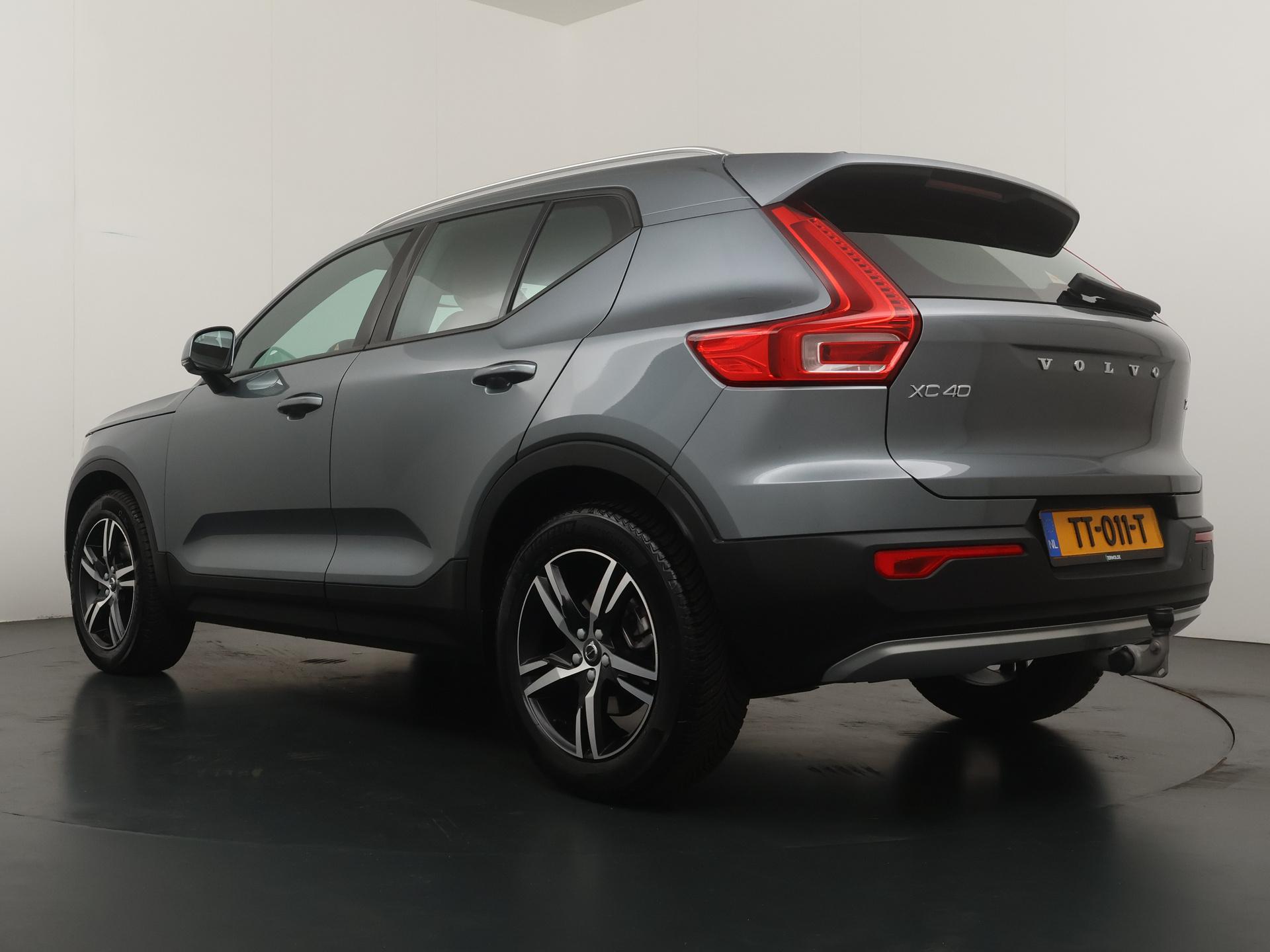 Volvo XC40 2.0 T4 Momentum - Afbeelding 3