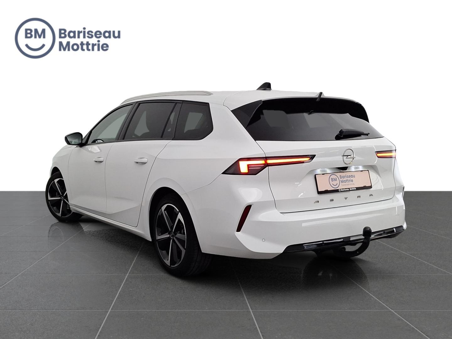 Opel Astra Sports Tourer BUSINESS EDITION AUTOMAAT *TREKHAAK*CARPLAY*DAB*CAMERA SENSOREN*KLIMAATREGELING* - Afbeelding 4