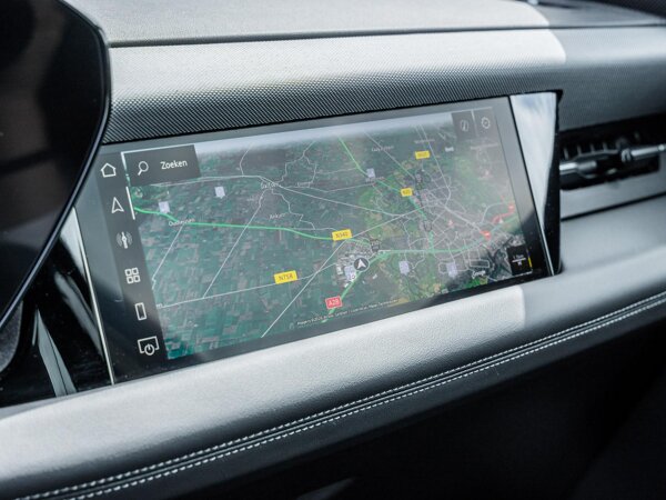 multimedia scherm passagier