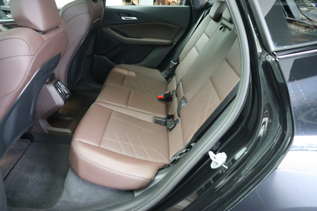 BMW 2 Serie 10