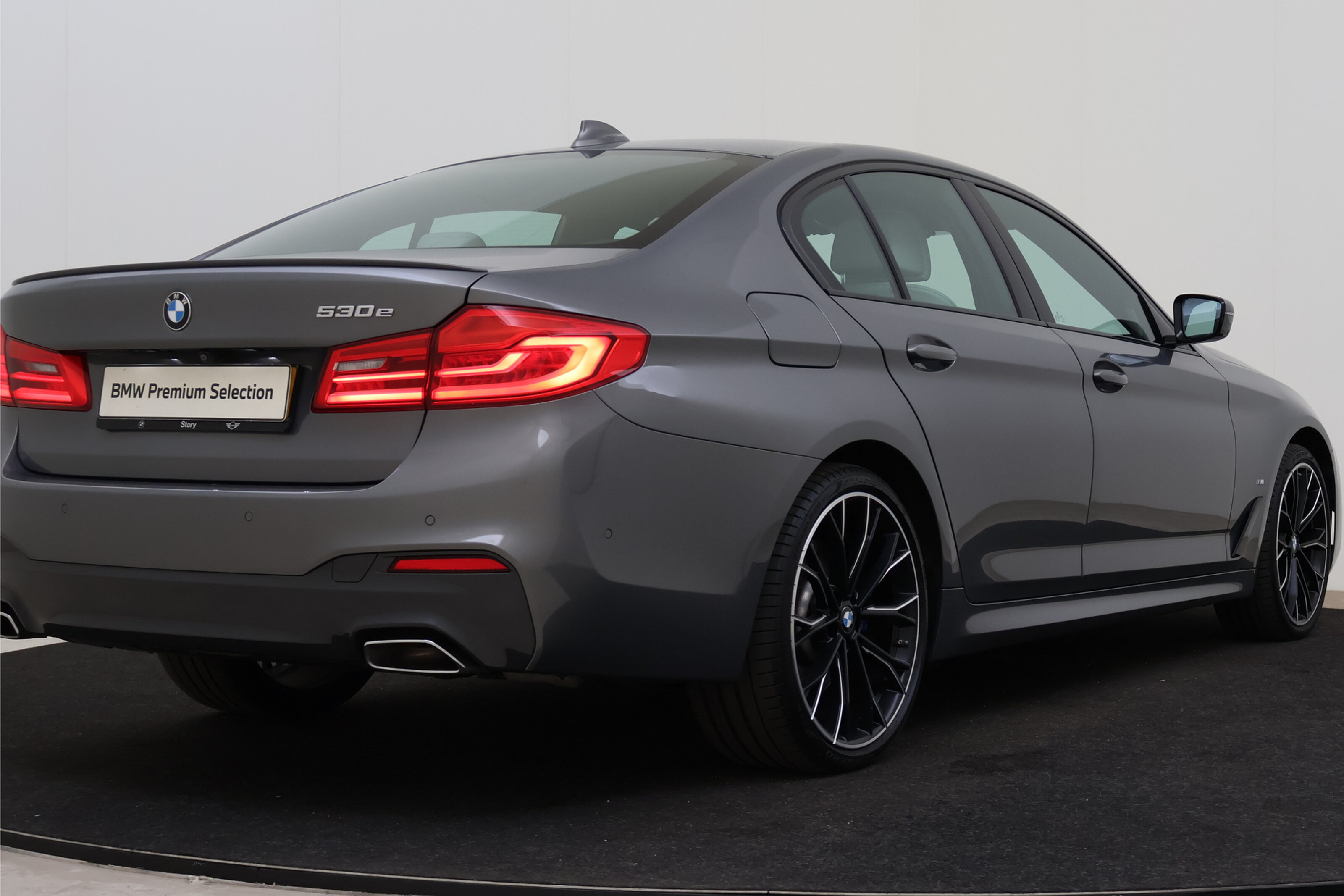BMW 5 Serie 530e High Executive M Sport Automaat