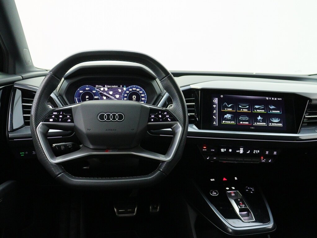 Audi Q4 e-tron 40 Launch ed. 77 kWh | Panoramadak | Trekhaak | Stoelverwarming - Afbeelding 3