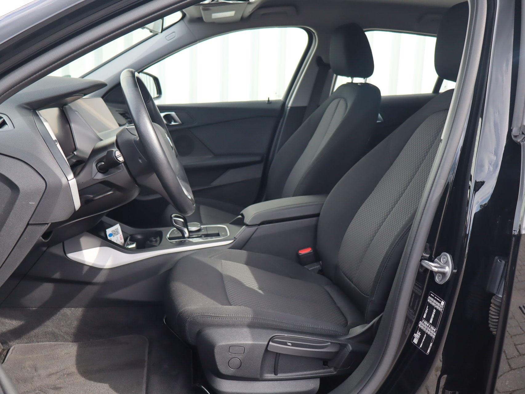 BMW 1-serie 118i 136pk AUT Business Edition - Afbeelding 4