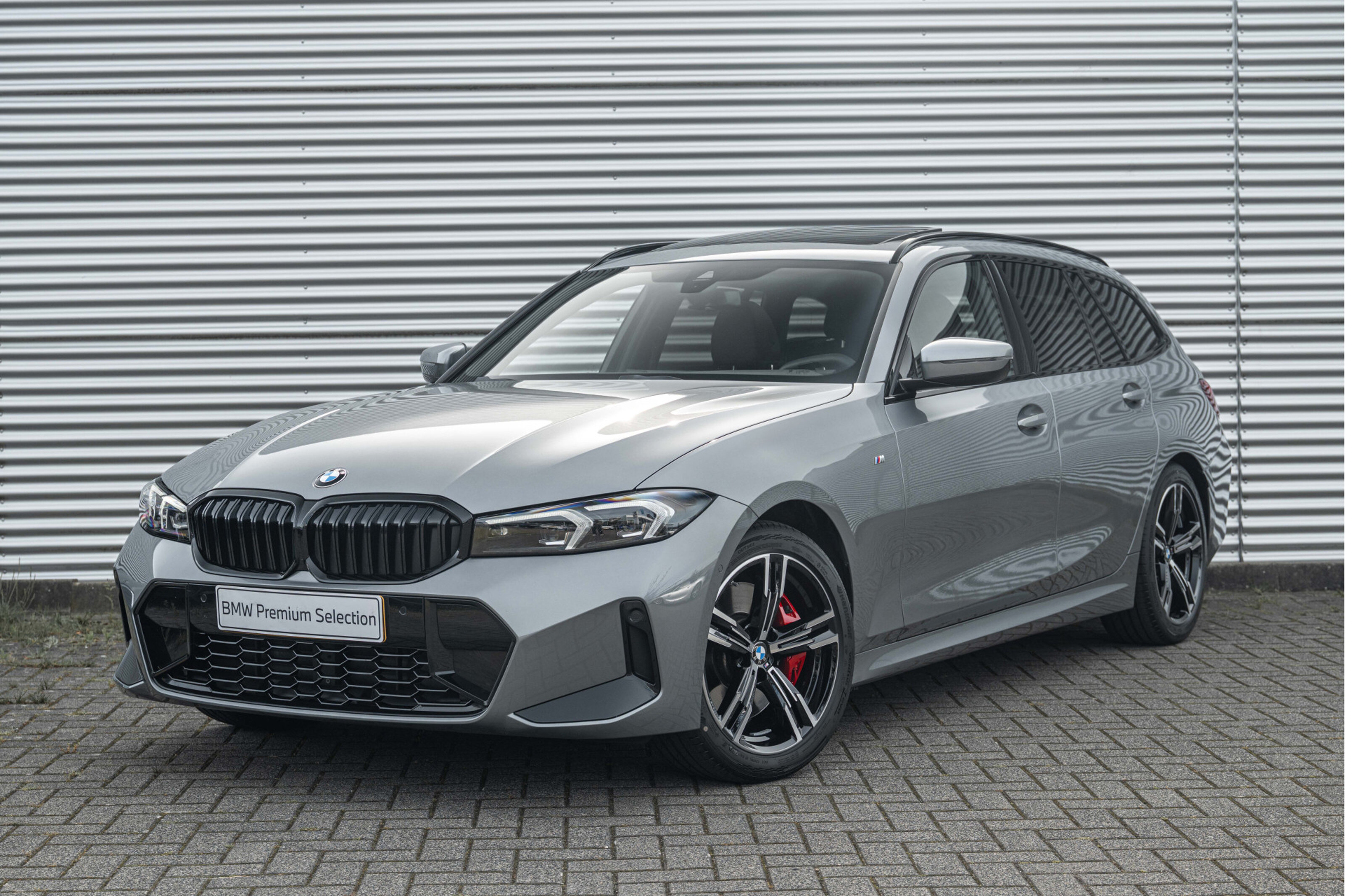 BMW 3 Serie Touring 330i xDrive M Sport Automaat