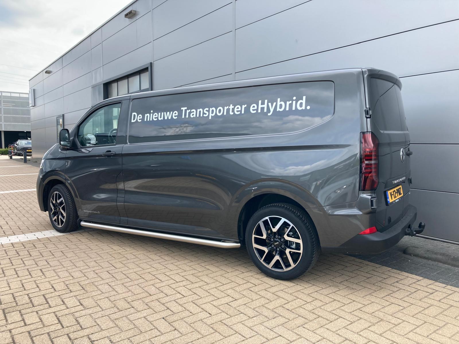Volkswagen Bedrijfswagens Transporter Life L2 2.5 eHybrid 171 kW (233 pk) 3500 mm CVT au - Afbeelding 2