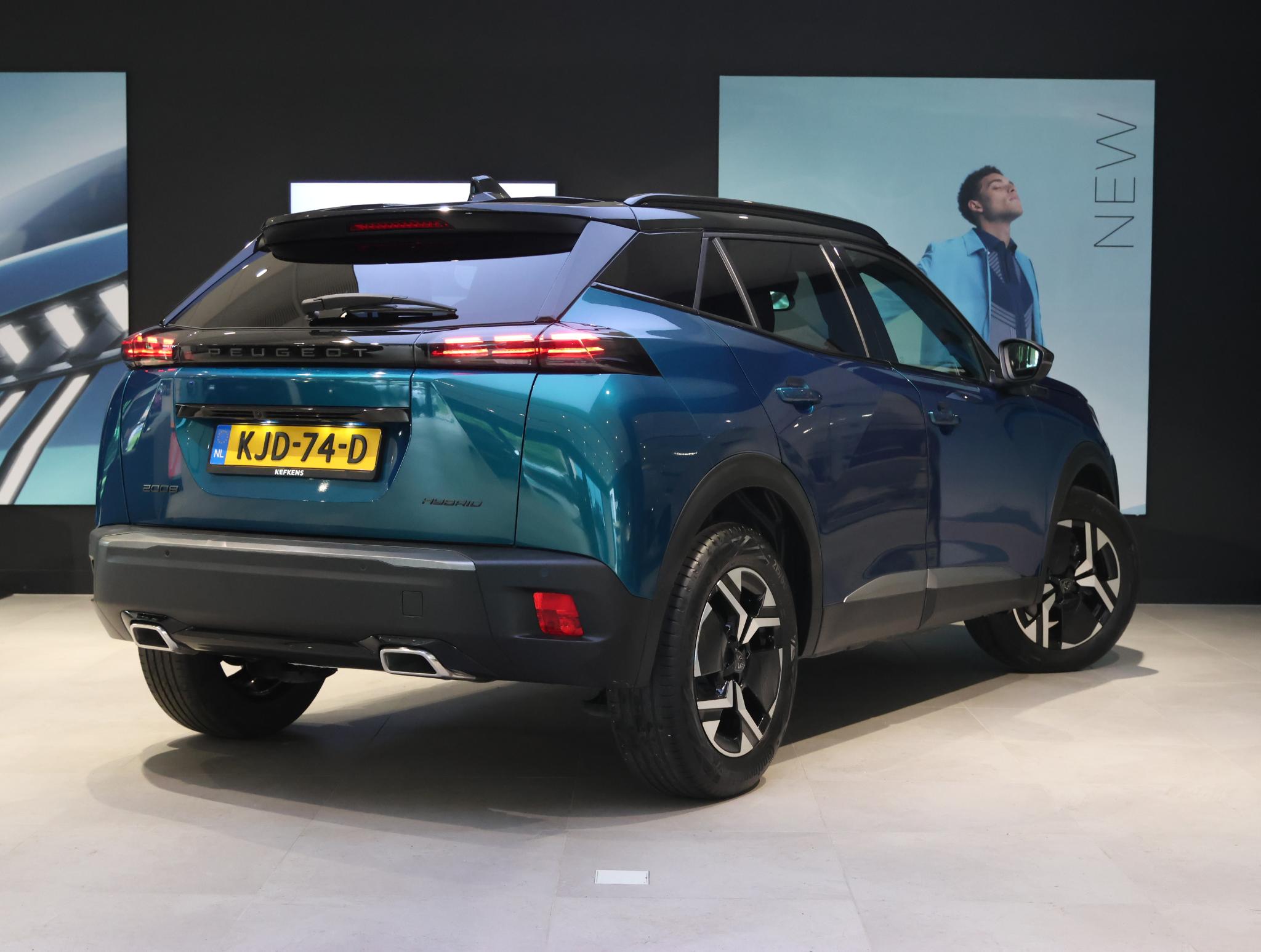 Peugeot 2008 SUV GT 136 pk Automaat - Afbeelding 3