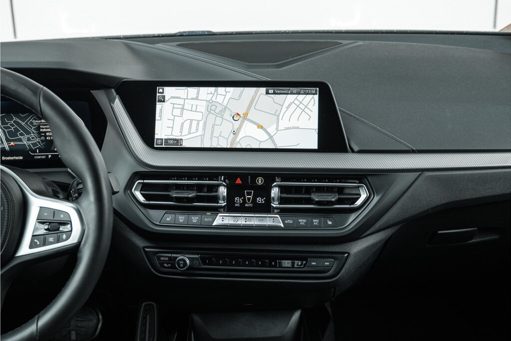 BMW 2 Serie 33