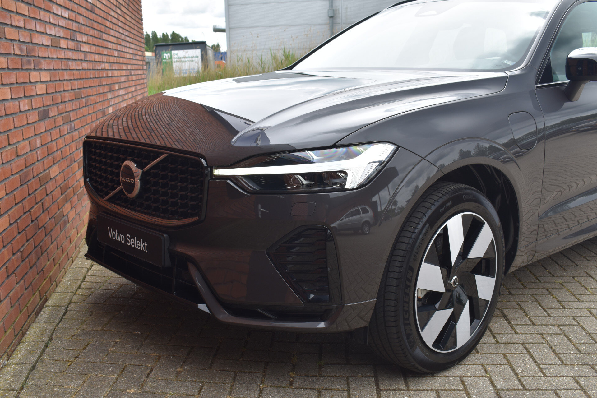 Volvo XC60 T6 350PK Plug-in hybrid AWD Ultra Dark - Afbeelding 3