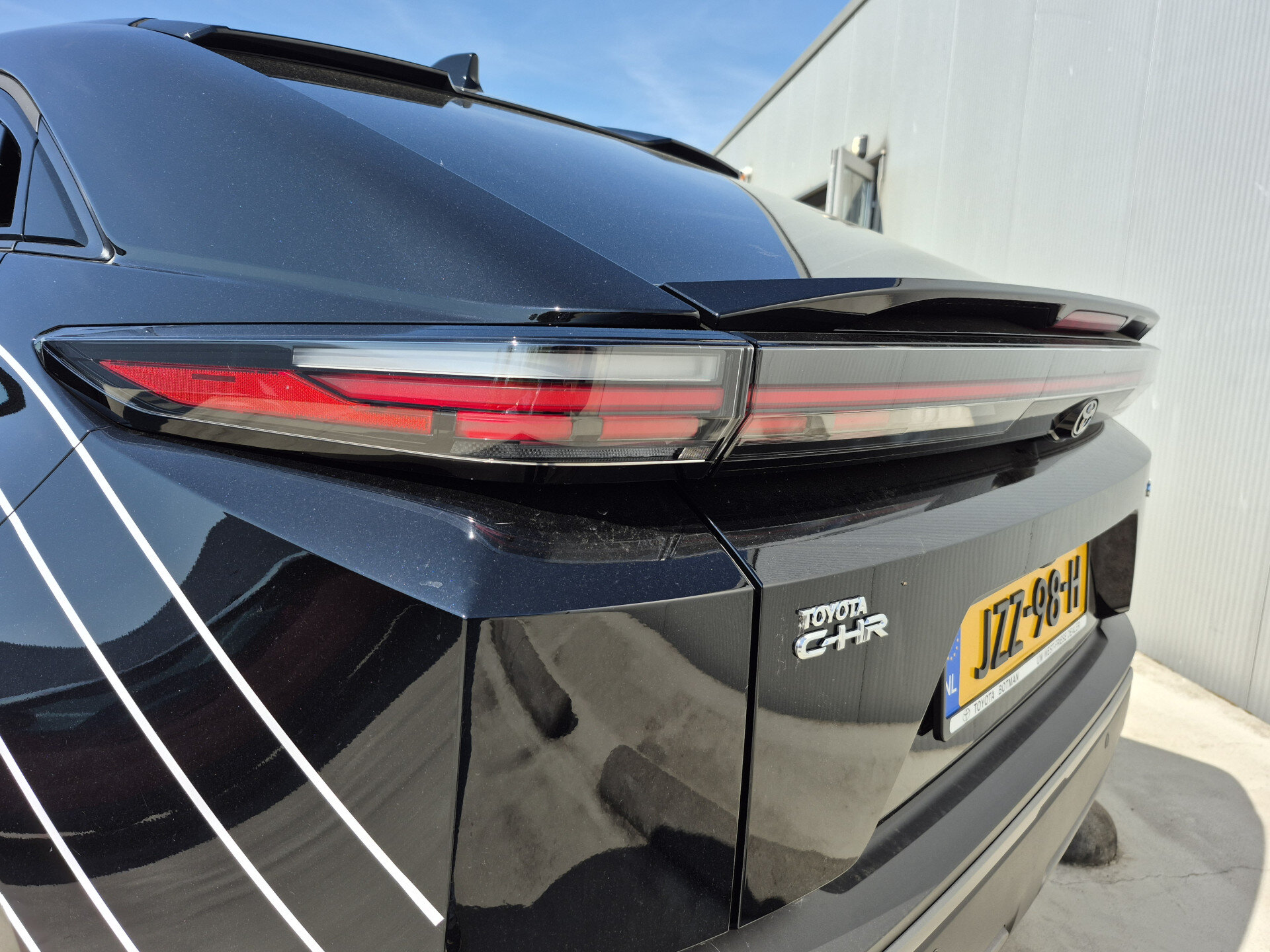 Toyota C-HR+ First Edition 77 kWh Automaat - Afbeelding 3