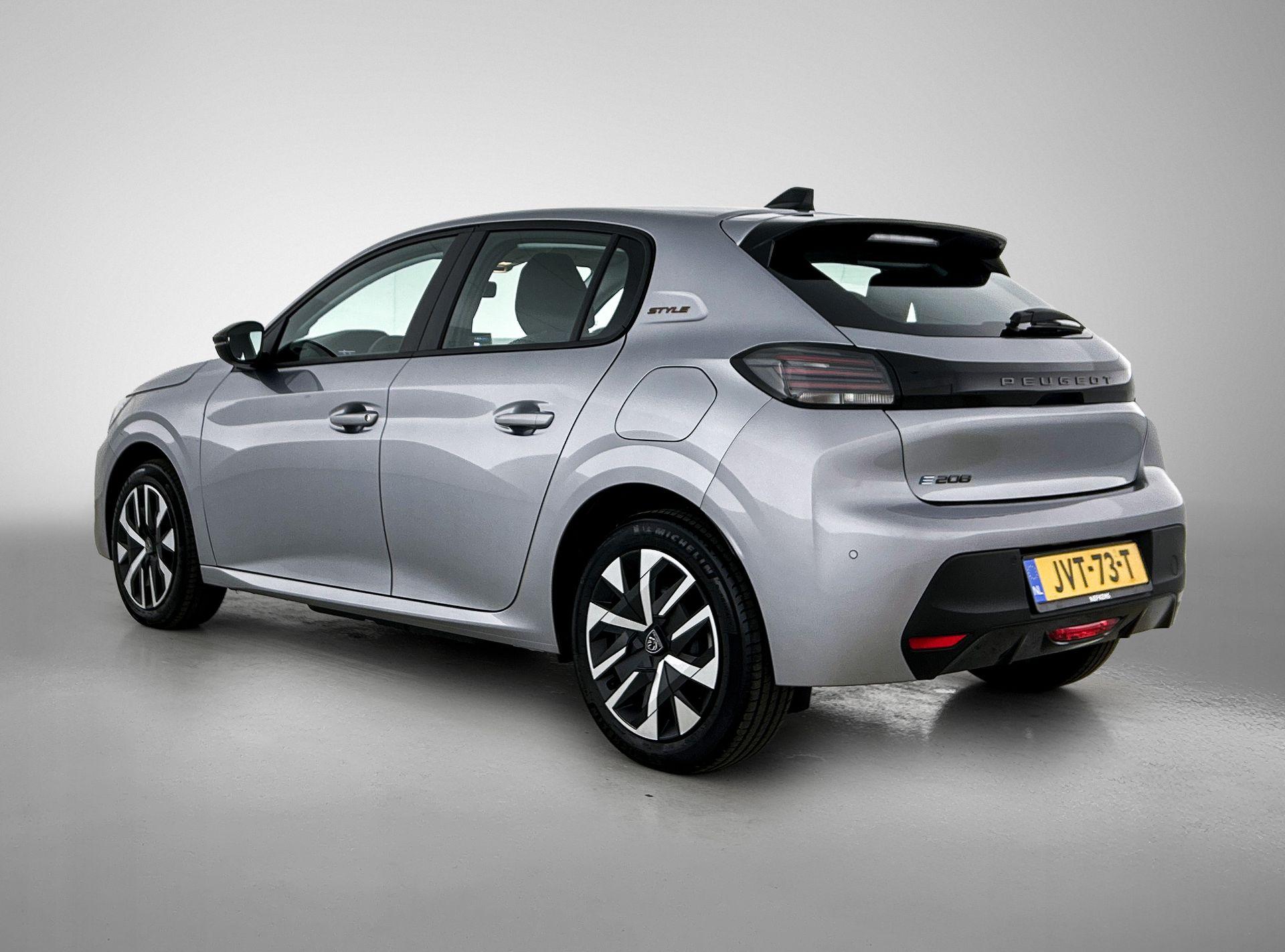 Peugeot e-208