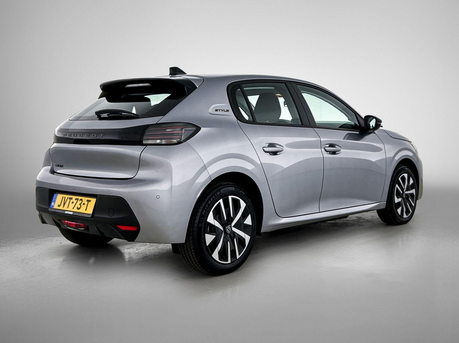 Peugeot e-208