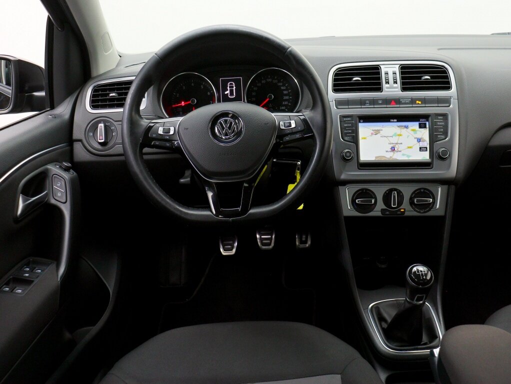 Volkswagen Polo 1.2 TSI Highline | Navigatie | App-Connect | PDC V+A - Afbeelding 3