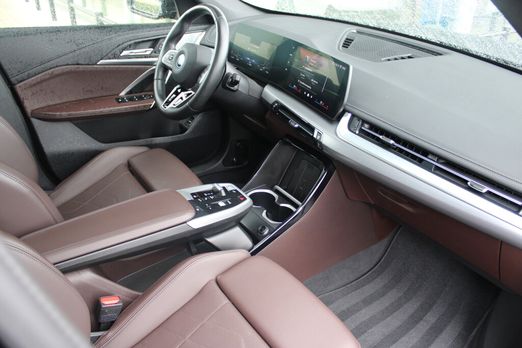 BMW iX1 2