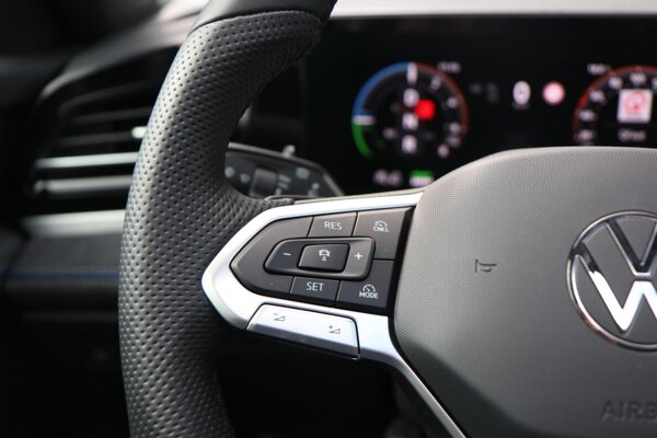 cruise control adaptief met Stop&Go en stuurhulp cruise control adaptief met Stop&Go en stuurhulp