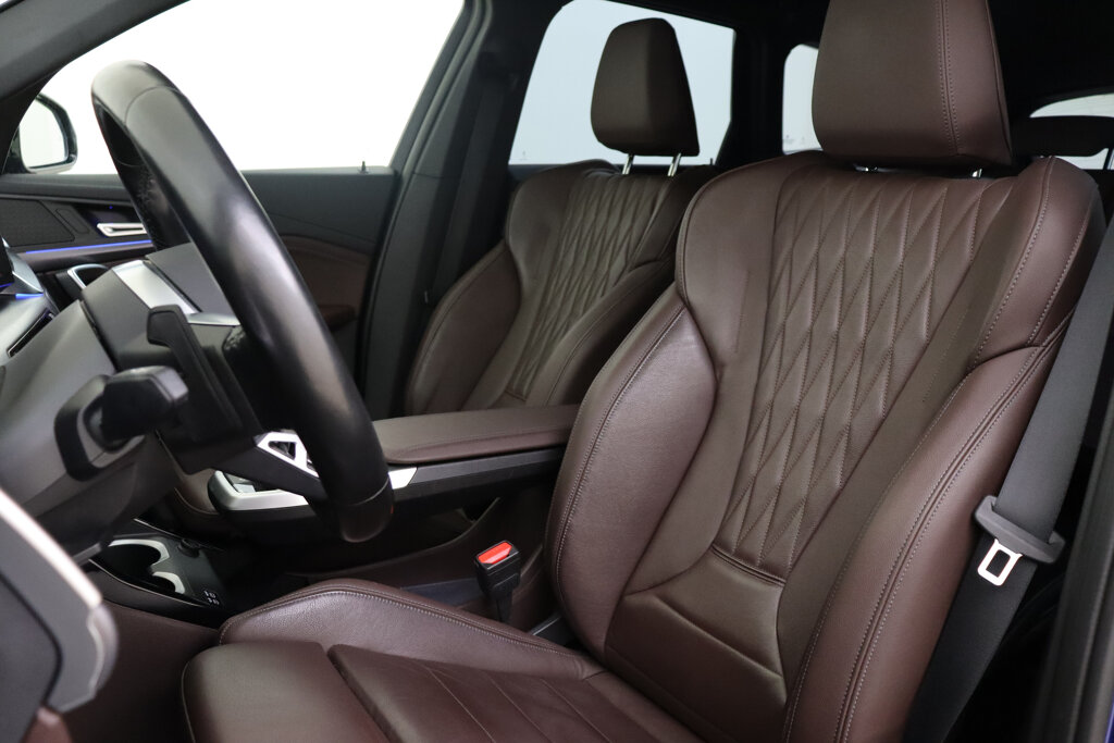 BMW X1 8