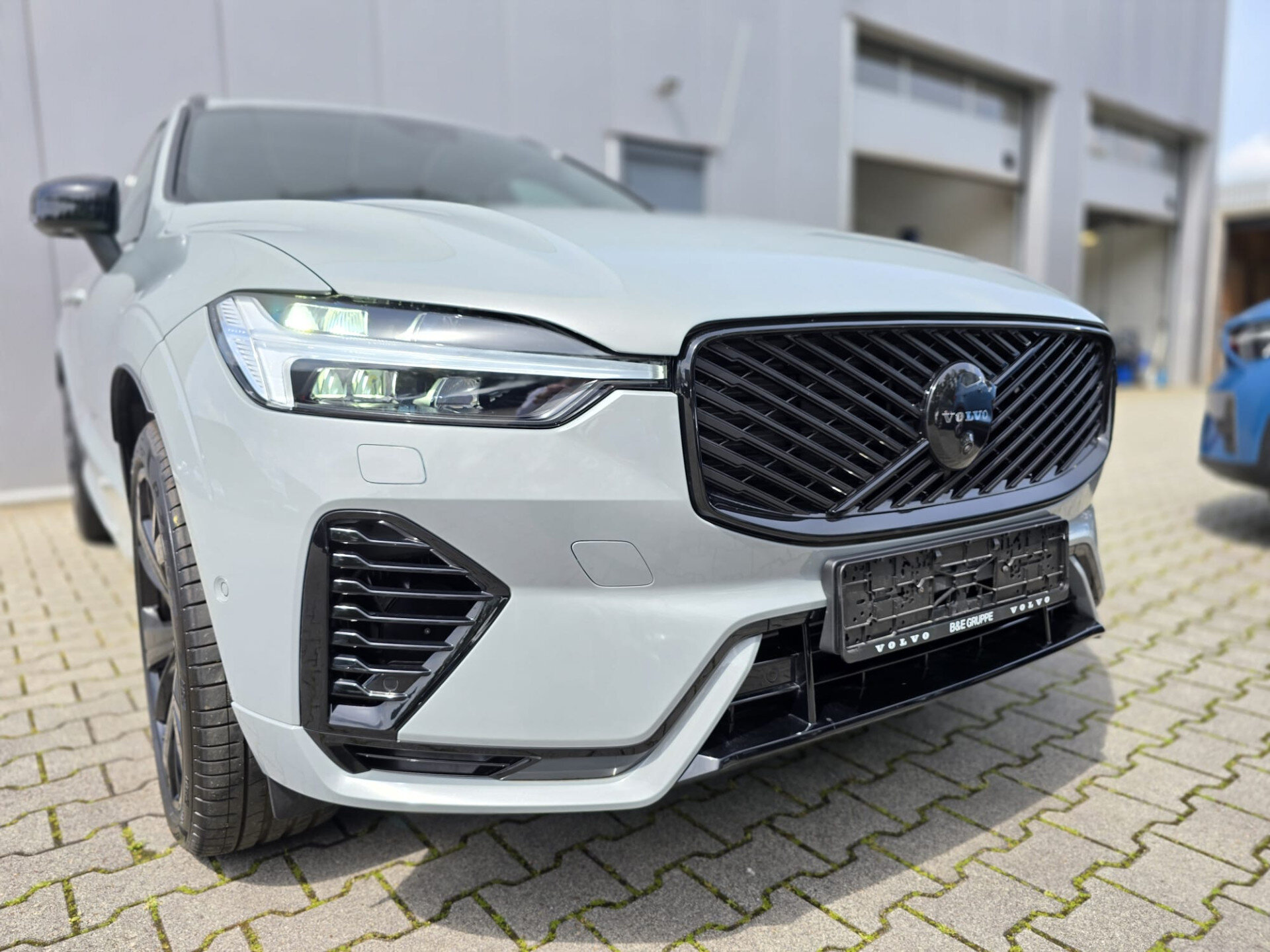 Volvo XC60 T6 Plug-in hybrid AWD Plus Black Edition - Afbeelding 2