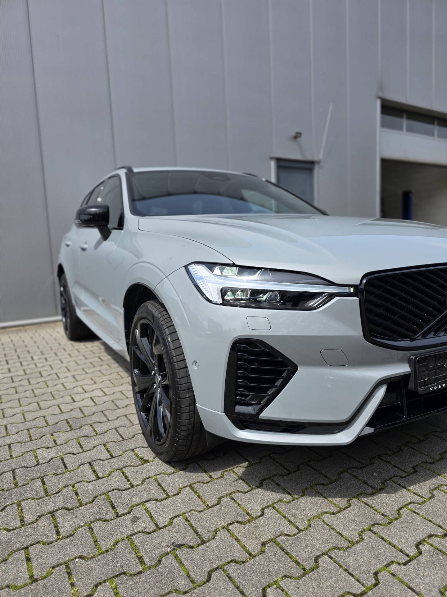Volvo XC60 T6 Plug-in hybrid AWD Plus Black Edition - Afbeelding 3