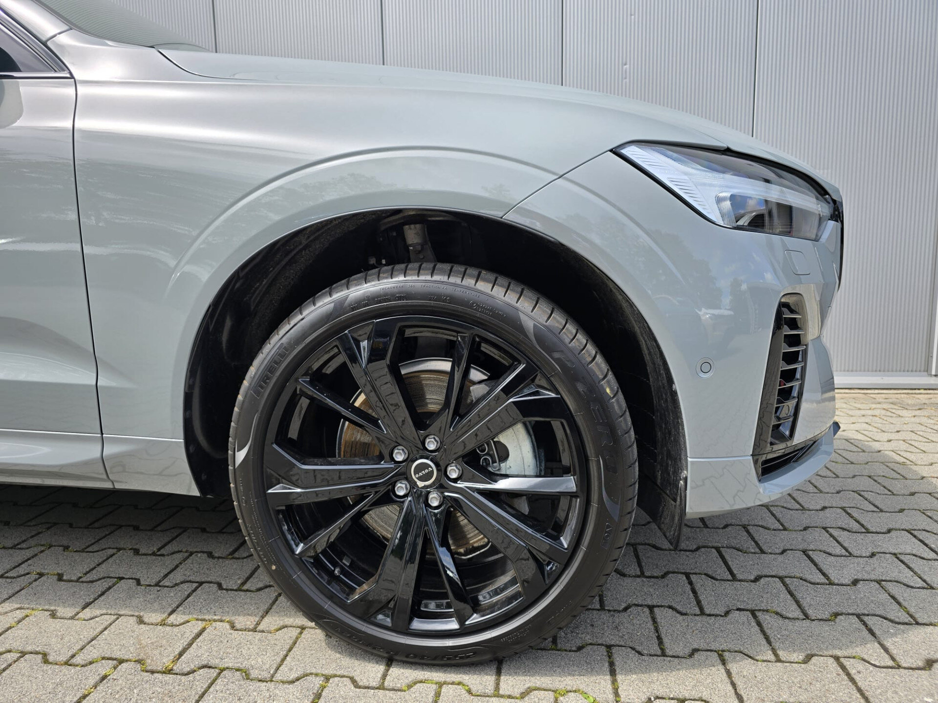 Volvo XC60 T6 Plug-in hybrid AWD Plus Black Edition - Afbeelding 4