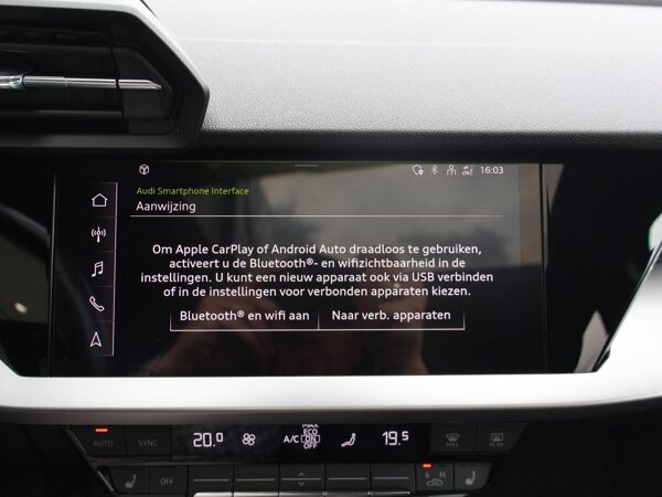 Apple Carplay/Android Auto